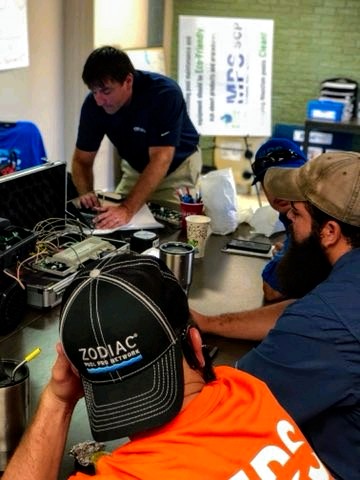 Manningpools's tweet image. Education never stops! MPS repair department with @Fluidra_NA representative Marshall David learning what's new! #poolrepairs #zodiac #fluidra #MPS