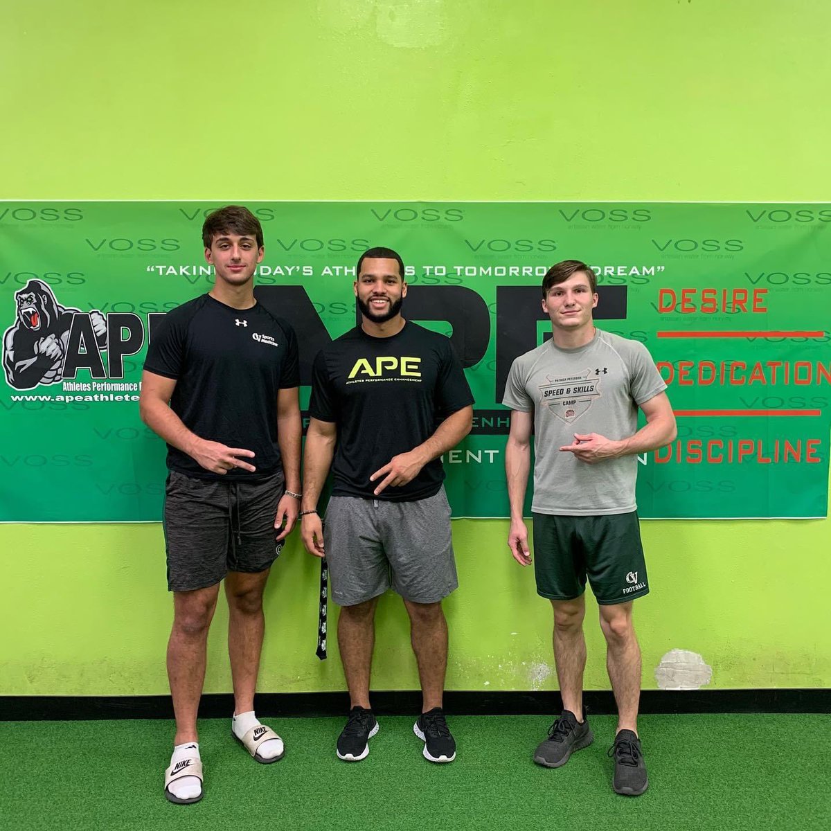 apeathletes's tweet photo. 2 more gone. @ADalbik &amp; Matt, friends &amp;  brothers, both Campo Verde grads. Both talented, hard working, humble, &amp; hungry. Ameer is headed to @MountaineerFB. Matt to @luthercollege in Iowa. Both on their #apegrind 🔥now off to the next level. #apeproud of these athletes! #VCA https://t.co/8rT5ECtndL
