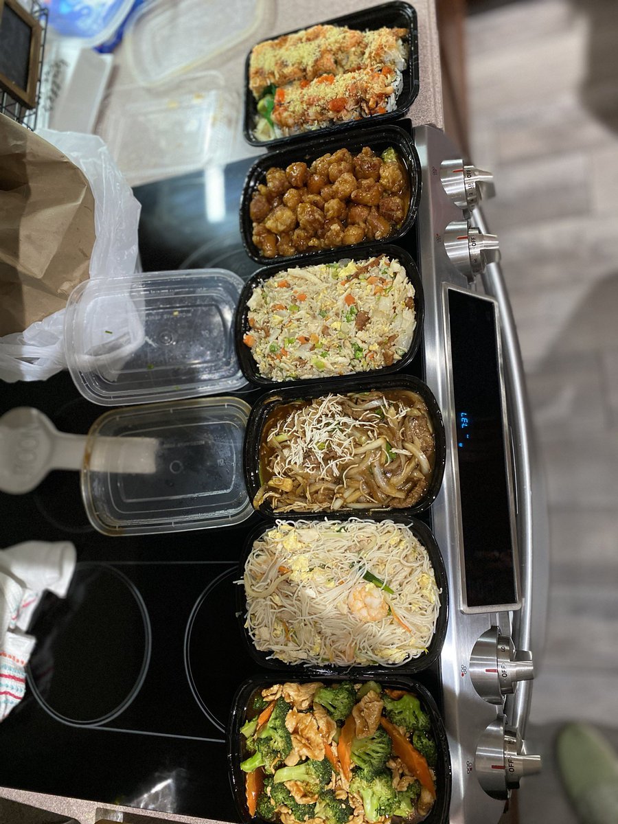 MvZpodcast's tweet photo. Who's hungry?!? #sushi #chinese #buffet #Foodie #BigBamboo #OnCallPod https://t.co/eJMiOhHWVd