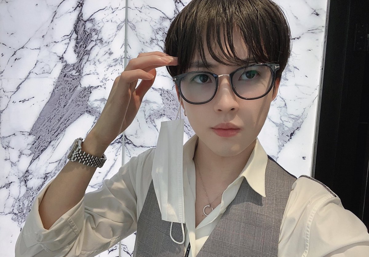 ジョン レノ支配人 連日飲み直しラッシュにシャンパンまでありがとうございます 送りなったら着く前にそのまま飲み直しなったり 店の内装だけでなくキャストのクオリティが全体レベルで高いからこそ起きてる現象 キャストだけで60人over 店売り1億over