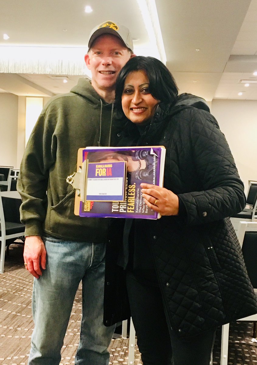 I understood the meaning of Iowa nice when I canvassed with a group of supporters the following day after hearing a pep talk from  @douglasemhoff  @KamalaHarris’ passionate cheerleader, & got invited to join random strangers for tea and cookies while canvassing..