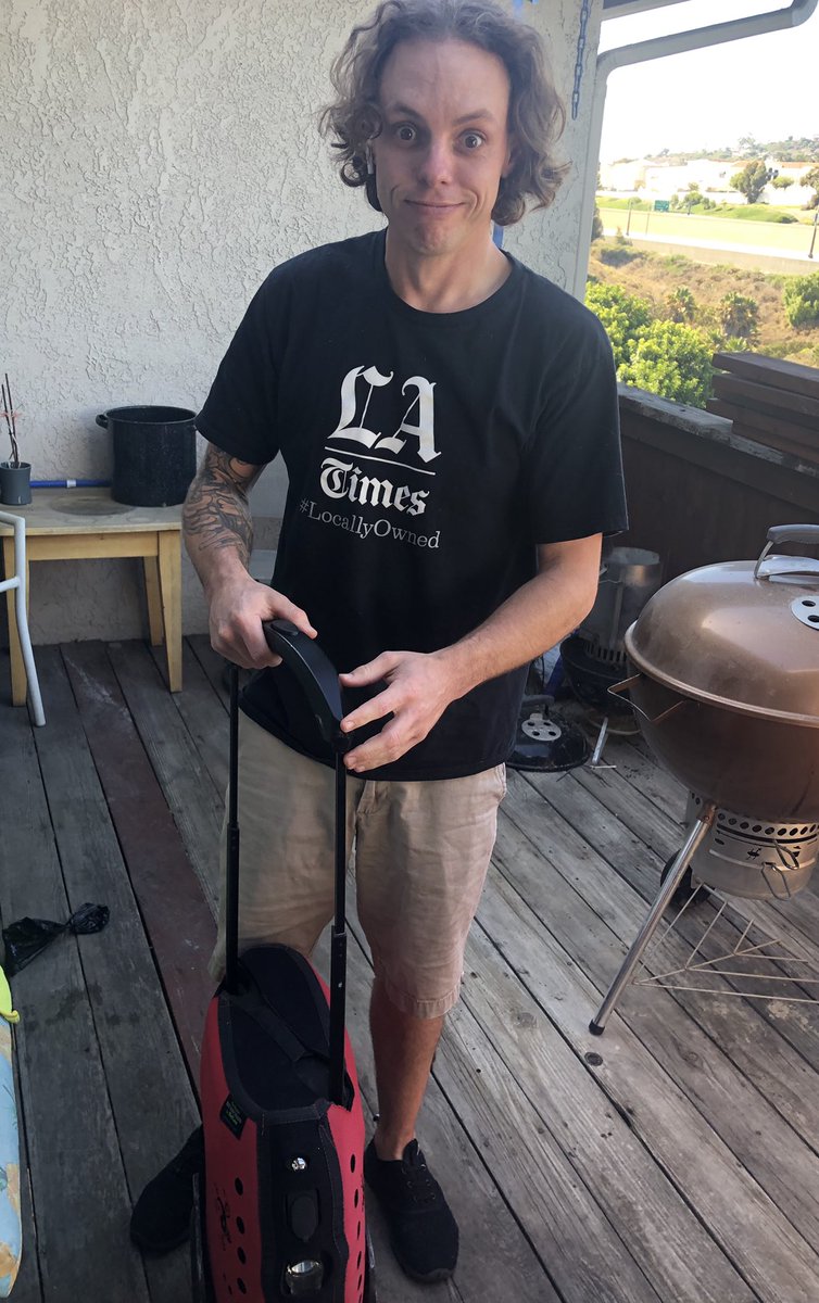 DallasAndAimee's tweet photo. Well it happened, we got an EUC! It’s a Kingsong 18 XL and it’s definitely harder to ride than it looks!
#euc #onewheel #kingsong https://t.co/13RJllTvC9