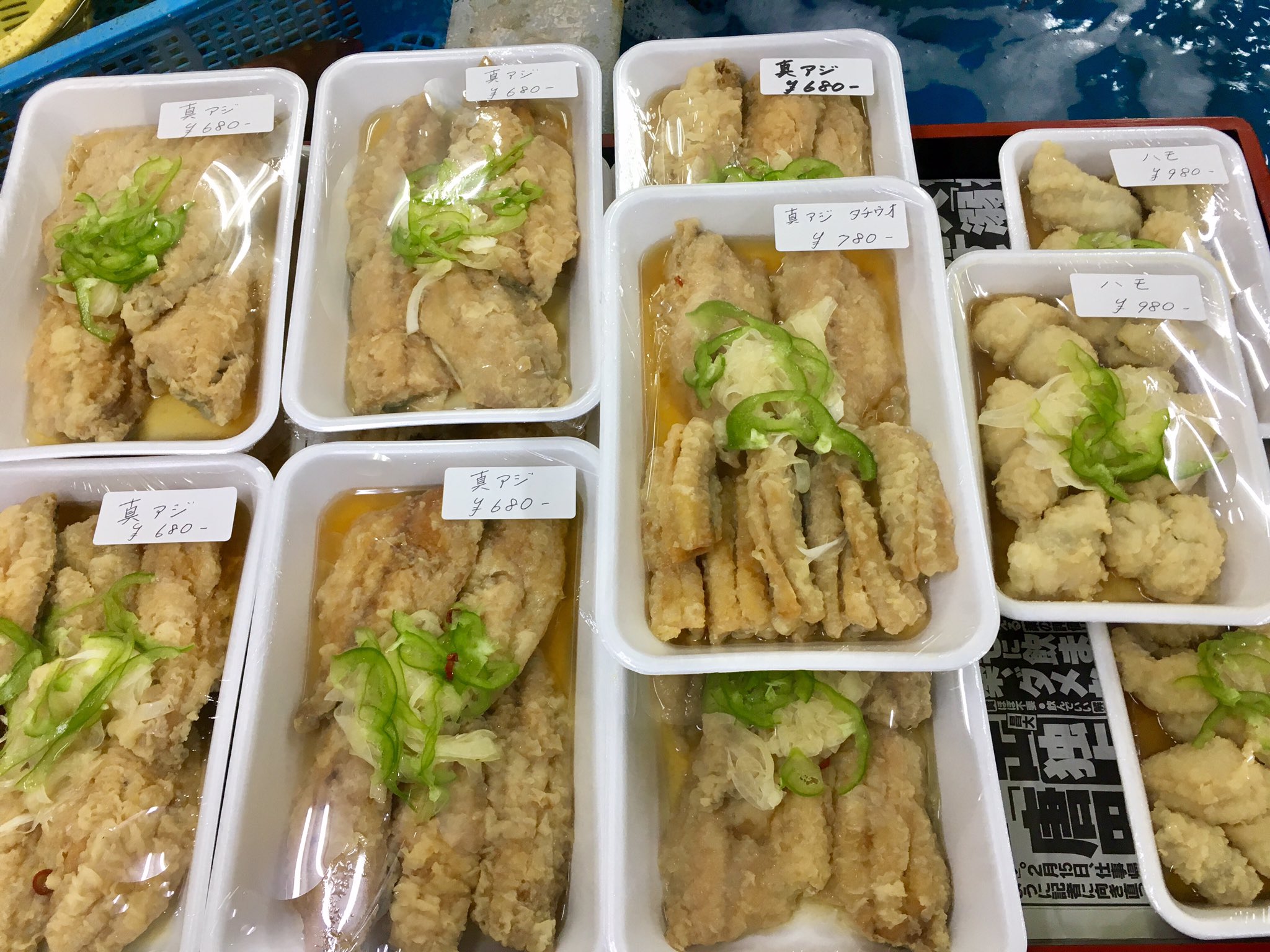 魚菜屋 天然鮮魚専門店 自家製のお惣菜出来ました 真あじ南蛮漬け タチウオの南蛮漬け ハモの南蛮漬け 蒸しアワビ アワビの佃煮 アワビの肝煮 とこぶし煮 カツオのシーチキン 生 筋子醤油漬け 生シラス沖漬け ウルメイワシ丸干し