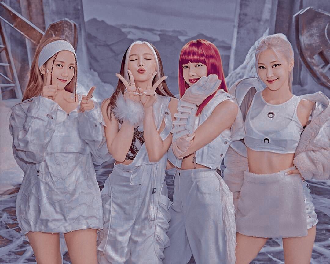 0411_tabi's tweet photo. #FOUReverWithBLACKPINK https://t.co/7hEkcBqvQ9