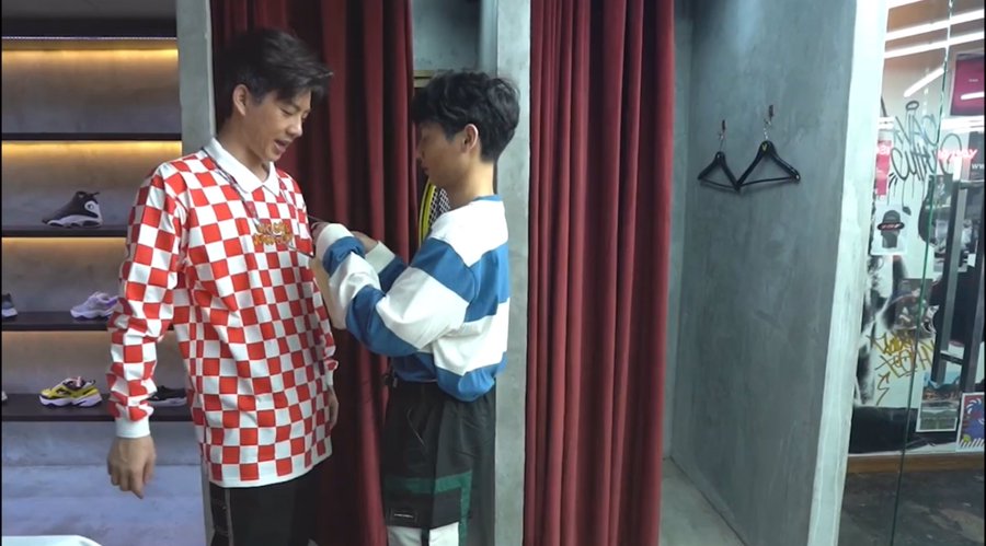 What if Papii realized that he is into something deep (Fall inlove tho.) That made him woke up from reality that "Oh i think i really Love Gun and he isn't just a Nong to me but more than that,and i can't picture myself without him in the future" --- #ออฟกัน