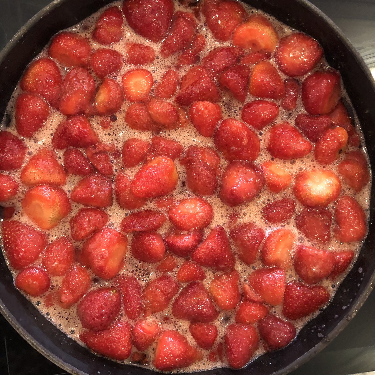 s_rhubarb's tweet photo. Jam day and delivery complete💕
Thank you so much to @ClonannyFarm for stocking our jam
Strawberries are from Bernard Murray, literally up the road from us💕
@ProperFood_ie
#ryansrhubarb
#rhubarb
#jam
#jamjoy
#smallbatches https://t.co/hzaioEpLHE