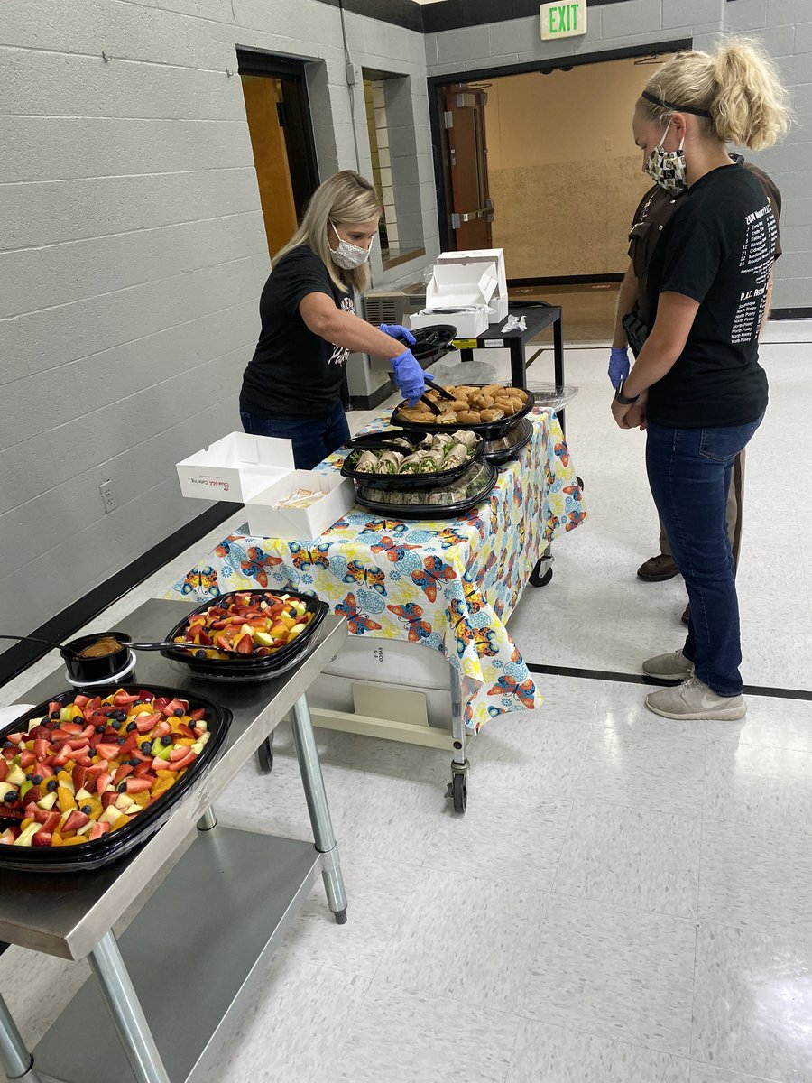 HUGE thank you to <a href="/BartonAutoSvcs/">Barton Automotive</a> for providing lunch today for our returning staff! We appreciate you and your support as we start this school year!