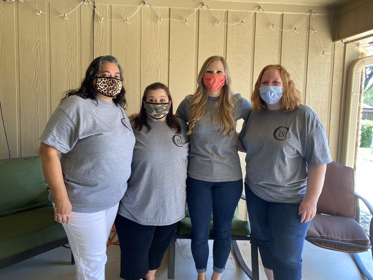 Year 4 with this AMAZING team! Teamwork makes the dream work! 
👩‍💻     👩‍🏫     👩‍💻     👩‍🏫     
(Key: 1 space = 1 foot apart) #wilsonway