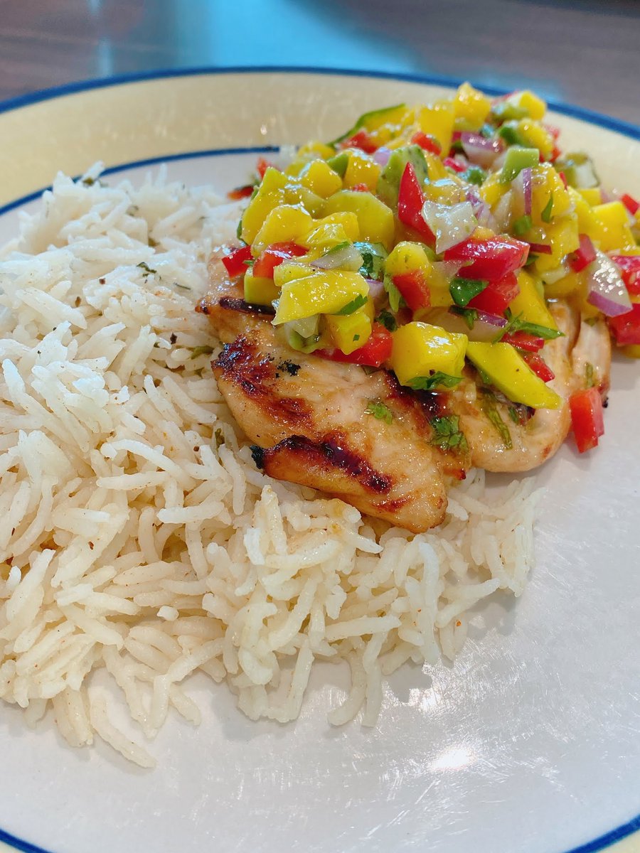 HoneyBears & SydneyBeans: 
Emo & Cilantro Lime Chicken with Mango Avocado Salsa
honeybearsandsydneybeans.blogspot.com/2020/08/emo-ci…
#blog #FoodBlogger #MomBlogger #COVID #fresh #anxiety #Chicken #parenting #Mom #MomLife #Dinner #HealthyRecipes #MangoSalsa #summer #emotional