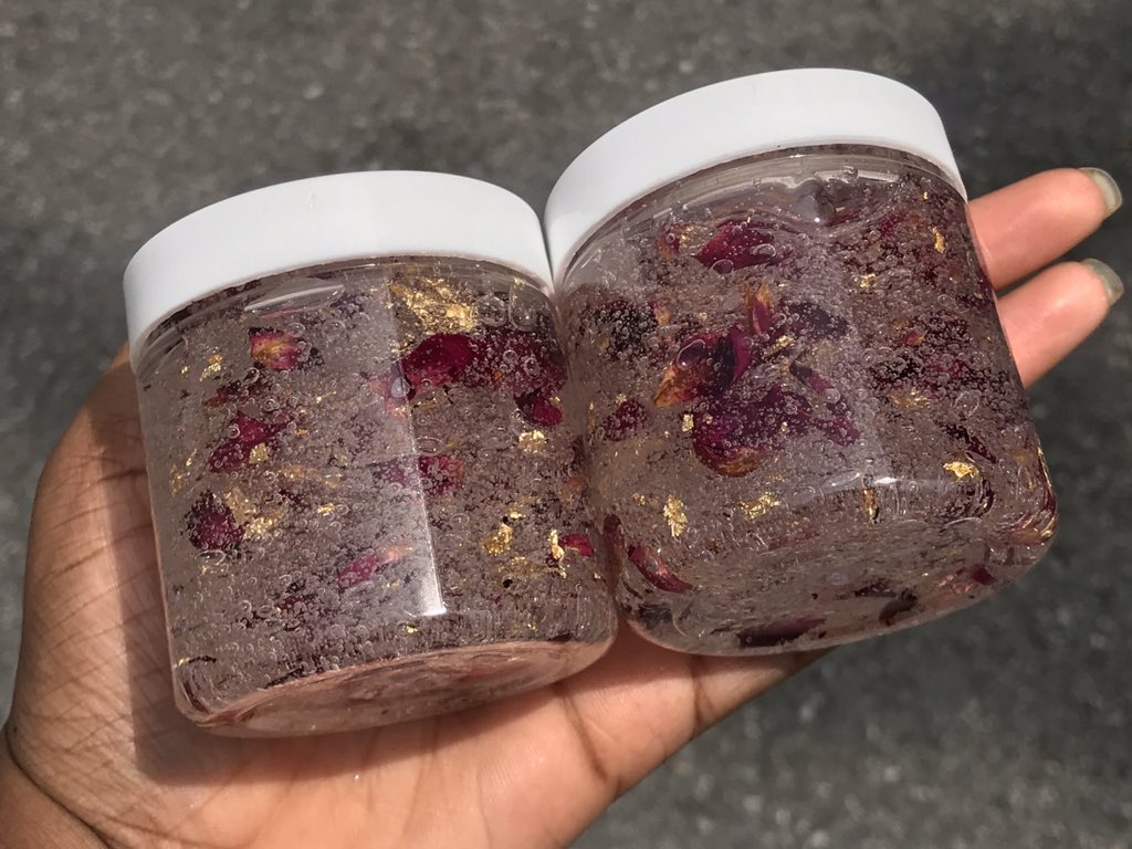 SimilienJessie's tweet photo. Introducing our 4oz premade base. This base is unscented/unflavored, so you may add any flavoring oil that you like. 
https://t.co/taO1R8ax8V
#lipglossfilling #lipglosswholesalevendor #haitianownedbusiness #lipglossobsession #lipgloss https://t.co/2ykLYgxeCU