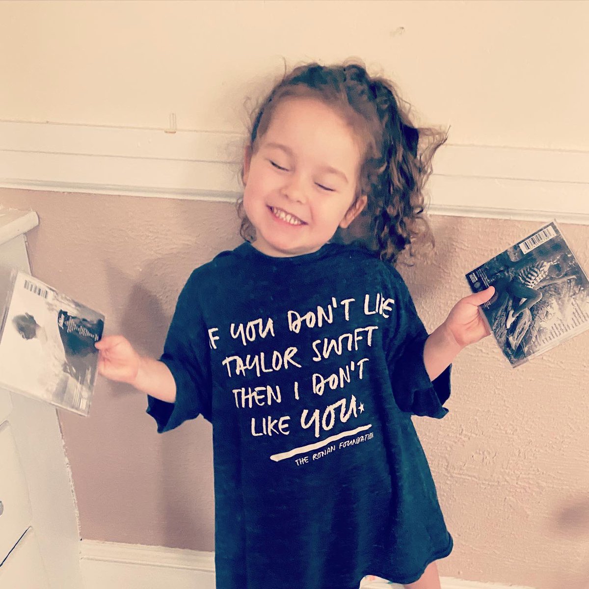 TKKSwiftie's tweet photo. πThat moment when U finally get the physical copy of #folklore in UR hands!!! My little #SecondGenerationSwiftie was so happy when I brought it home! @taylorswift13 @taylornation13 #OGSwiftieSince06 #Taylurking #cardigan #thelakes #taylurking #swifties PLZ RT for my little one! https://t.co/GfD8KyIb1q