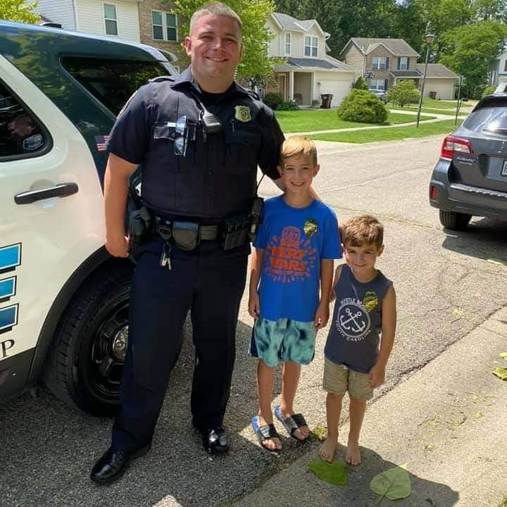 HamiltonTwpPD's tweet photo. Zach turned 8 today, so we surprised him with a visit from Officer Ratliff.
Happy Birthday, Zach!! 🎂🎁🎈🎉 https://t.co/334fUyTCXp