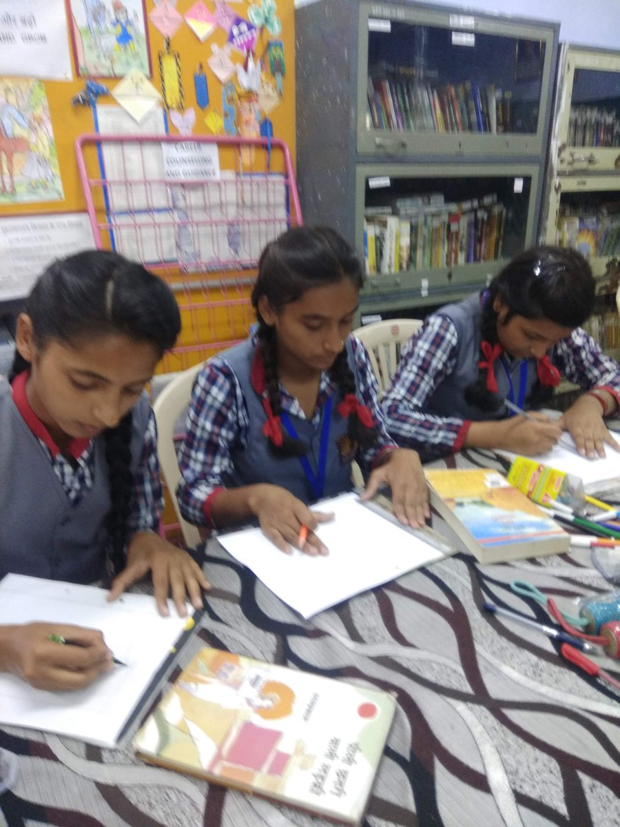librarykvhld's tweet photo. Our School
Our library
Students are busy making Book Covers (Pre Corona Times)
#bookcovers #libraryactivities #SchoolLibrary #kvs #kvlibrary
@KVS_HQ https://t.co/BBsdAmpYhh