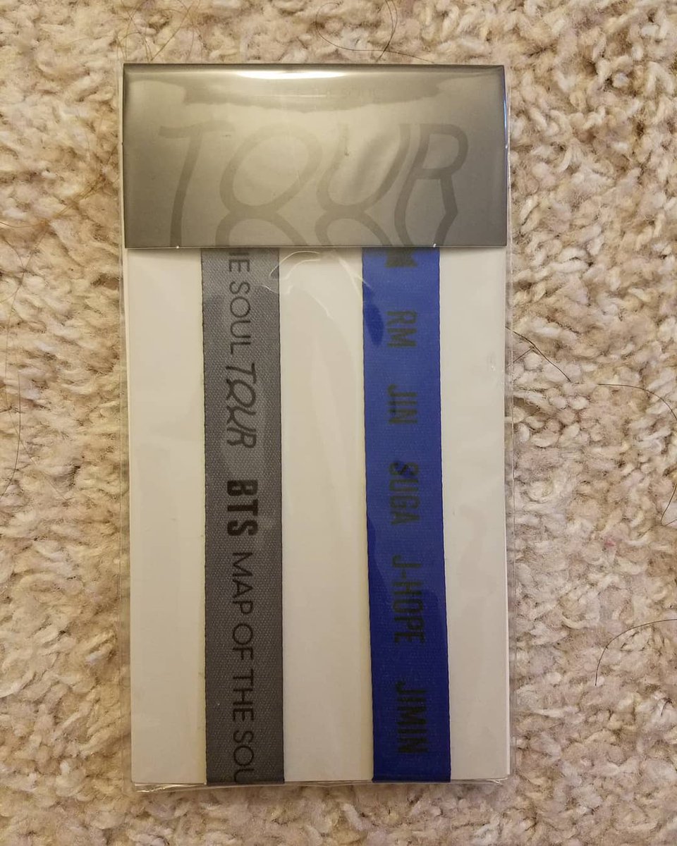 eel1230's tweet photo. 🎵WTS OFFICIAL BTS MOTS TOUR PHONE STRAP🎤
💸$8
Does not include photocards~
🇺🇸USA only!
Please DM me to buy! 😊
#BTS #BTSARMY #wtsbts #wttbts #btssale #mots7 #motstour #mapofthesoul #btsmd #btsmerch #RM #JIN #SUGA #JHOPE #JIMIN #V #JUNGKOOK https://t.co/lIjnuL4LiS