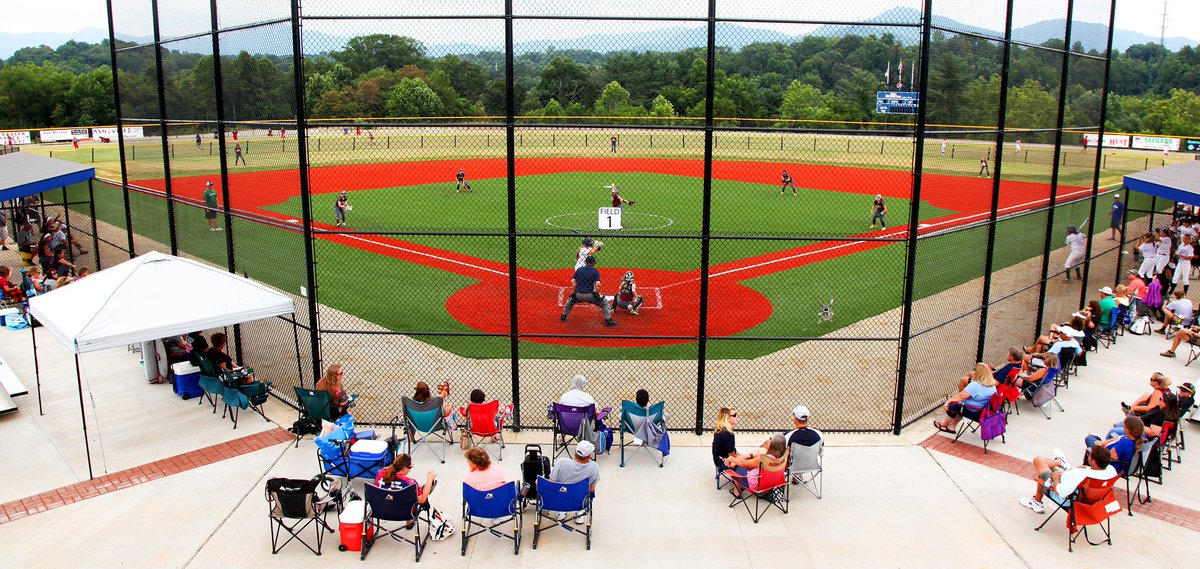 We're looking forward to a GREAT weekend in Asheville for the USSSA Fastpitch Beast of the East!
 (📸 : <a href="/blewisballpark/">Bob Lewis Ballpark</a>)