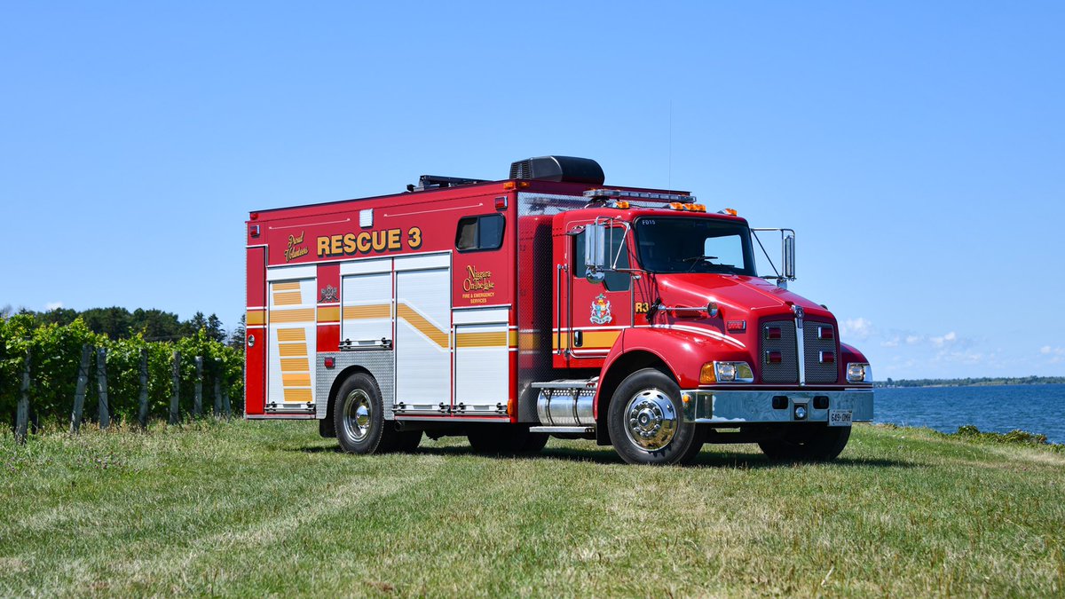 livingbyyyz's tweet photo. Niagara On The Lake Fleet Pictures  

Happy #fleetfriday ... here are some of the beauty’s from today’s fleet pictures of @NOTLfiredept. Some of the most beautiful places I’ve seen, along with some of the nicest members of a fire service one could ask for!

#niagara #firetrucks https://t.co/UAEchmg92f