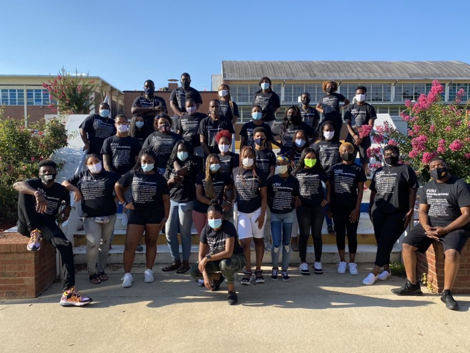 piccalojon's tweet photo. Wow being an New Student Orientation Leader was one for the books! This is my last year so I thought why not pour into the new class coming in. We had a week to remember to and I had an amazing team beside me to get the job done! 💙💛💙💛💙💛 #nsol 2020-2021 https://t.co/mw2R8EdJJx