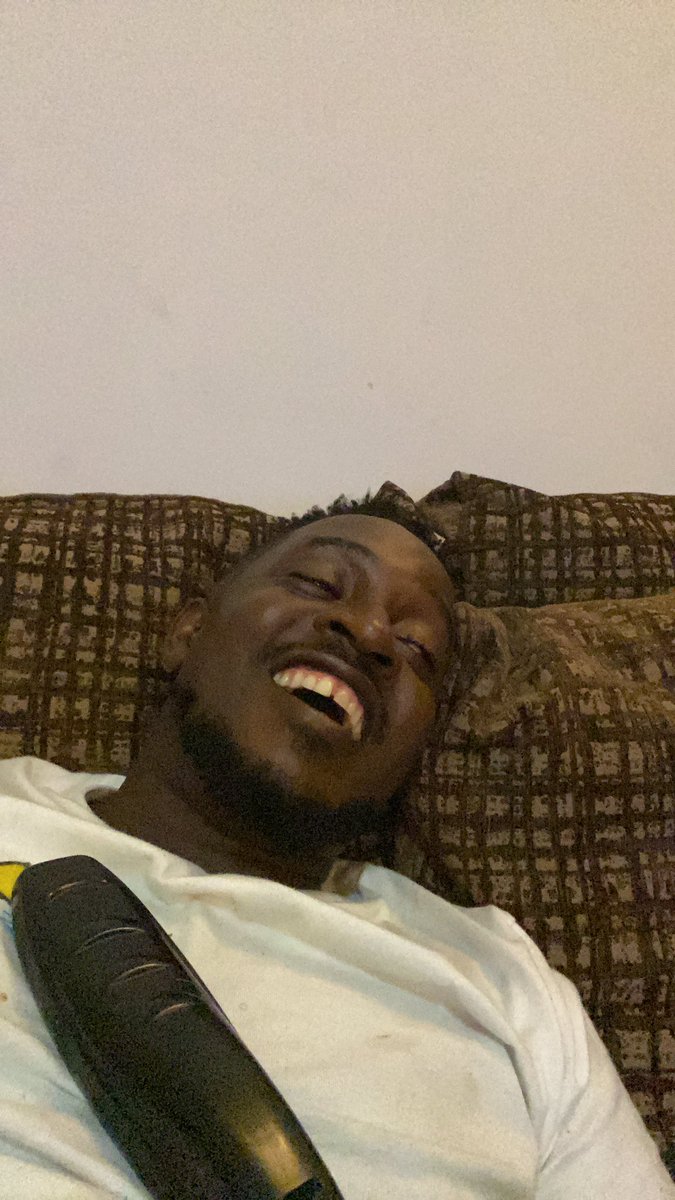 MI_Abaga's tweet photo. Hahaha if your a Messi fan like me celebrating Ronaldo’s loss 😂😂😂  tweet a pic of you celebrating with the hashtag #HeinekenFanoftheMatch  and the most RT’s gets a Jumia voucher for 50k from @Heineken_NG  🍾🍾🍾😂😂😂 https://t.co/Ed1kR0ueJE