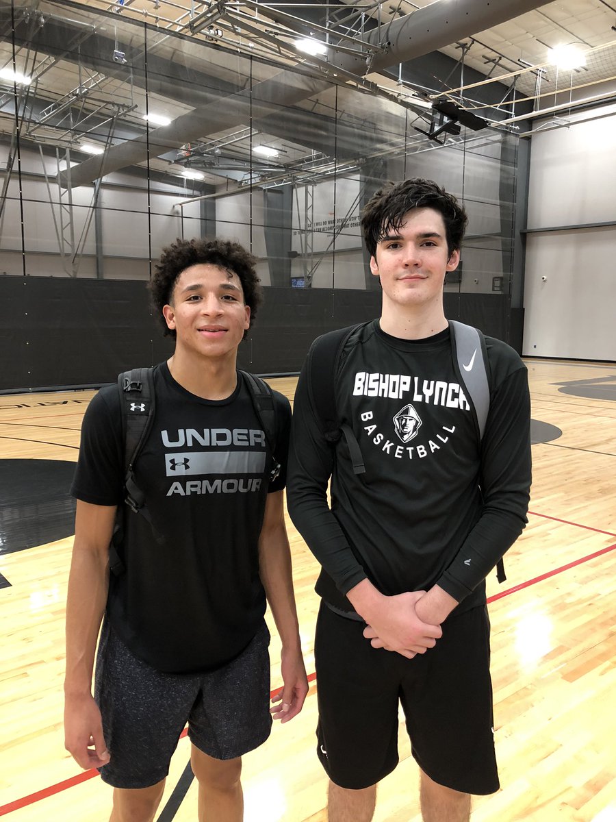 ballerdadtx's tweet photo. Great to see @jvenzant23 and @midlandhoops32 at #SessionIII today! Joseph is one of @slaughterballTX all time favorite teammates! Thanks to @Ani_Umana and @TXboysbasketbal! https://t.co/ZEF7IYhM5z