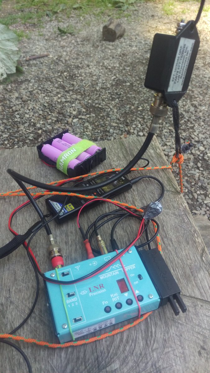sq6git's tweet photo. Found the culprit. Something wrong with the feeder. Improvisation is best friend for SOTA - made it with a 20cm patch. Not best solution, but applied in lack of others.

Thank you, all the Chasers.

#GSB #SOTA #SPBS022 #Cergowa #hiking #qrp https://t.co/TJfvJXYPQS