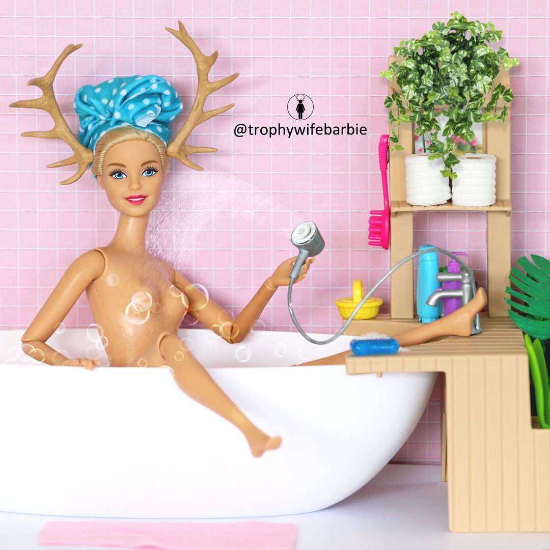 trophywifebarb's tweet photo. Happy International Female Orgasm Day! ✨🚿✨ https://t.co/uvSklY2bd1