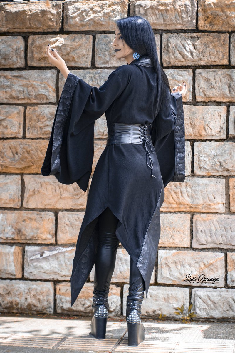 GothicVampi's tweet photo. π¦ Be awesome, Stay yourself π¦
.
@punkraveau π¦ @punkravestore
.
#punkrave #punkraveclothing #punkravestore #gothicgirl #gothgirl #gothic #gothstyle #gotica#darkworld #gothicworld #vampire #alternative #alternativegirl #alternativefashion #gothfashion #wicca #witch #fothography https://t.co/njfpB0Opnd