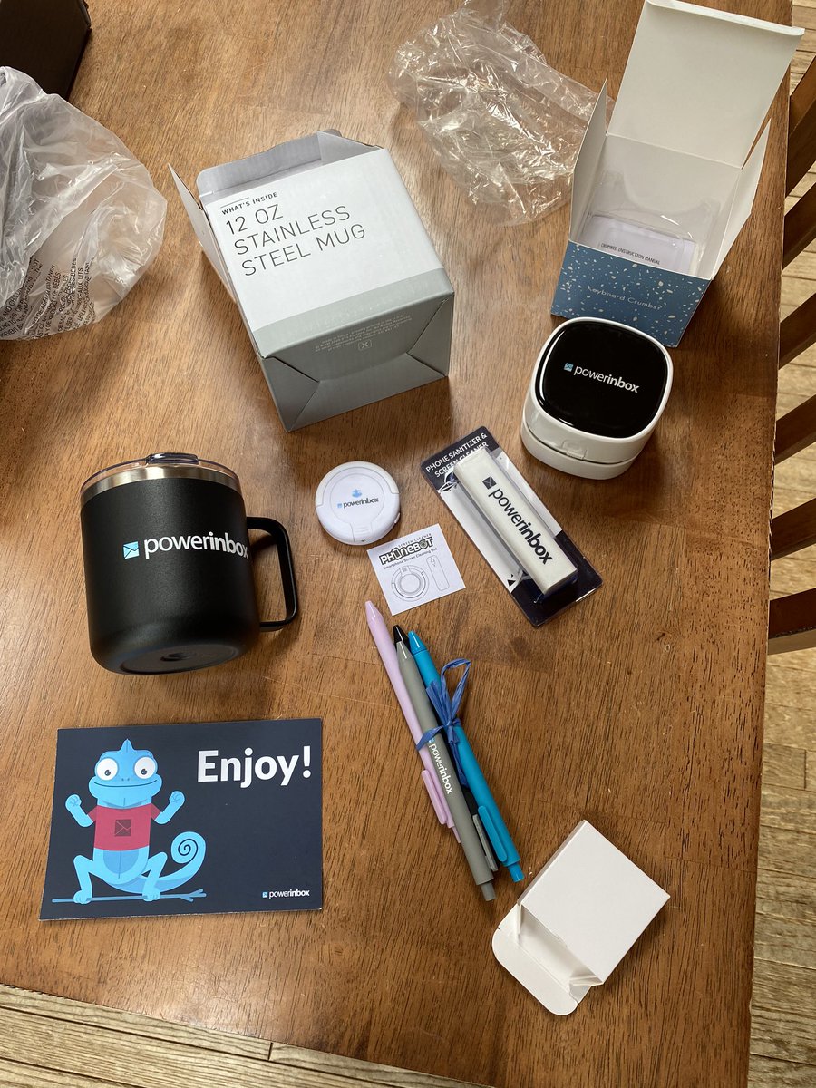 MichaelWeisel's tweet image. Thanks to my good friends at @PowerInbox for the WFH swag box. It came with some pretty sweet gadgets to brighten (and clean) up my home office.