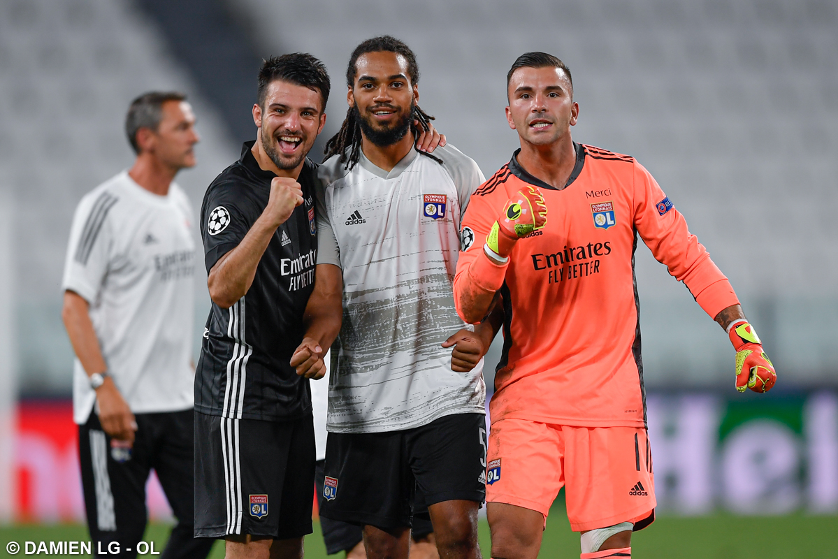 OL's tweet photo. Direction les quarts de finale ! 😍
#JuveOL https://t.co/aLAKGjg1kQ