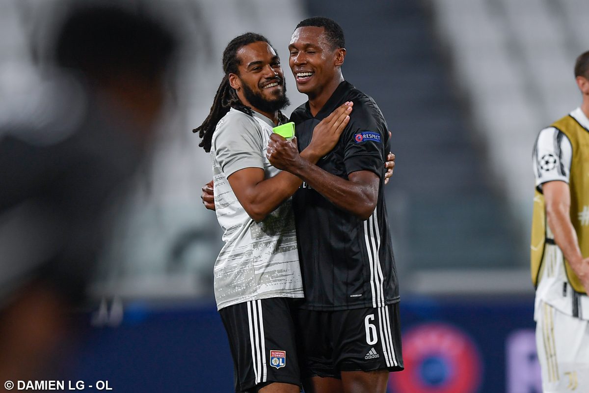 OL's tweet photo. Direction les quarts de finale ! 😍
#JuveOL https://t.co/aLAKGjg1kQ