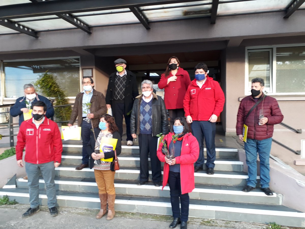 2016cruce's tweet photo. #Valdiviacl Esta tarde Autoridades compartieron con dirigentes en su Dia.

#panguipulli #lanco #sjmq #loslagos #paillaco #launion #futrono #lagoranco #riobueno #losrios #Mariquina #elranco #mafil #corral #Valdivia 
@GobValdivia @CancinoGunckel @PedroLamasG @segegob_losrios https://t.co/TNZ7MyJ9ov