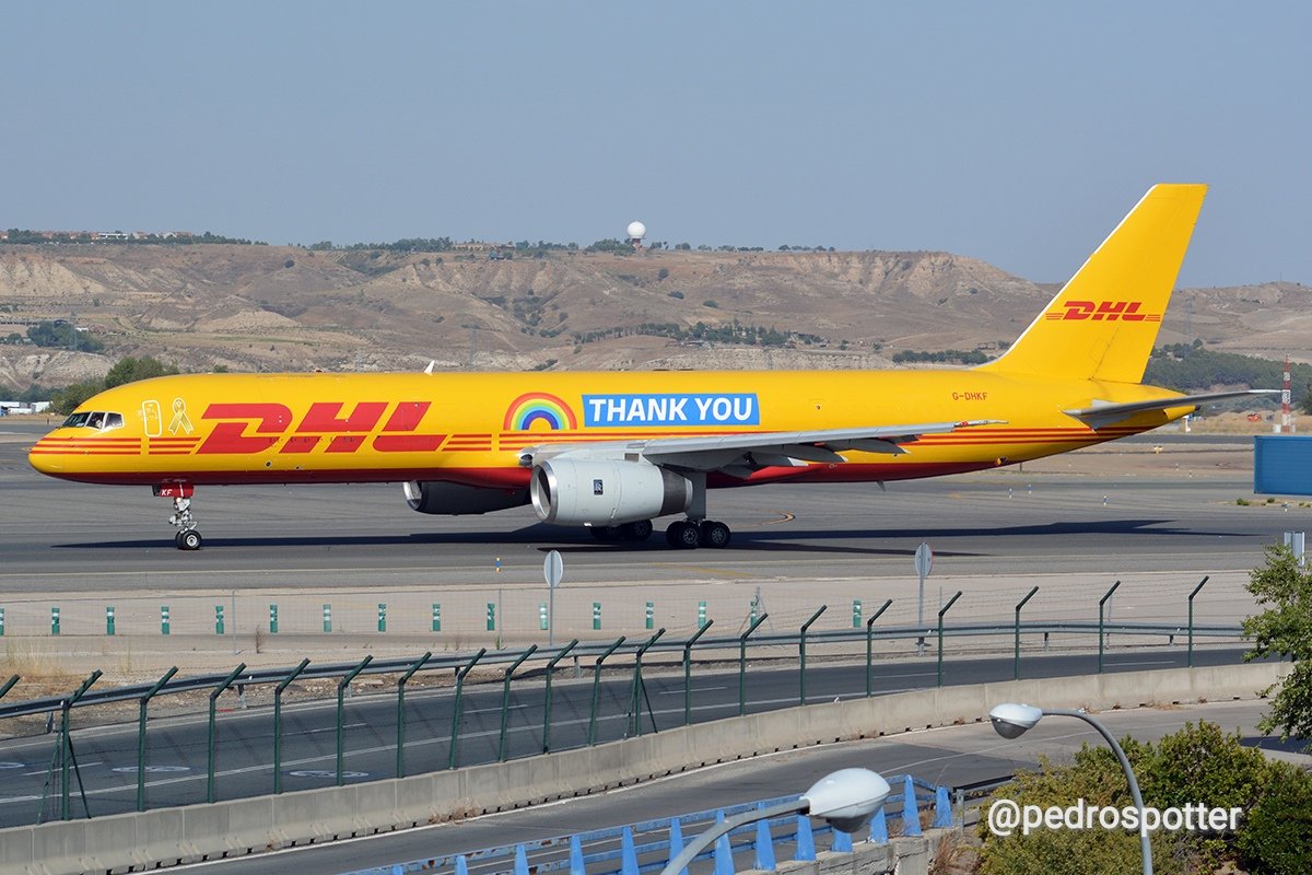 Por primera vez se deja ver en #Barajas el #Boeing #B757 
(G-DHKL) #DHL #Freigther #carguero #Stickers en tiempos de #pandemia #COVID19
@DHLGlobal #planespotting #aviation #aviationlovers #AvGeek #avgeeks #aviationphotography #TodoSaldraBien @controladores #ThankYou #SafetyFirst