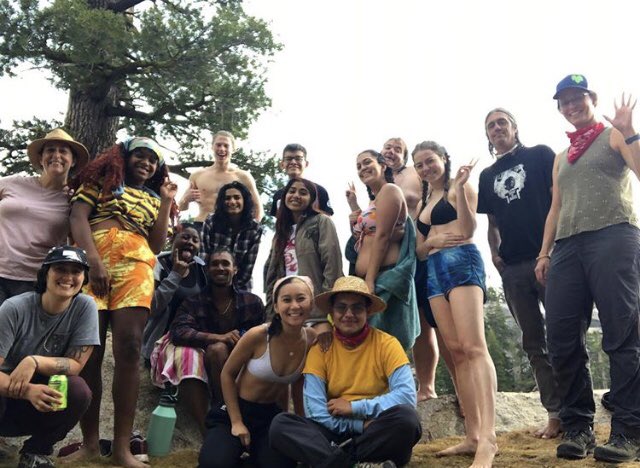 Es nuestro segundo camping trip. Hoy vamos al Sur de #SantaCruz. Allí acamparemos por el fin de semana, y planeamos caminar y hacer observaciones sobre las especies nativas del lugar, como estrellas de mar.