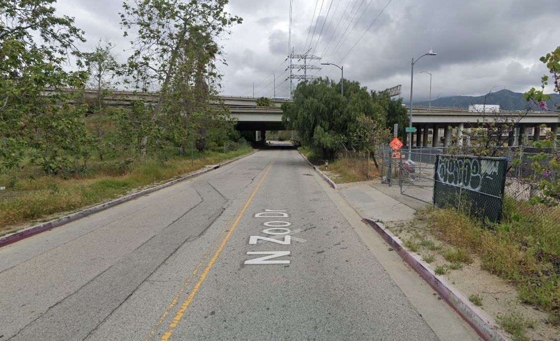 While the northern section was closed this was the furthest you could get. Who doesn't want to cross ramps for two different freeways to get into a park? (3/11)