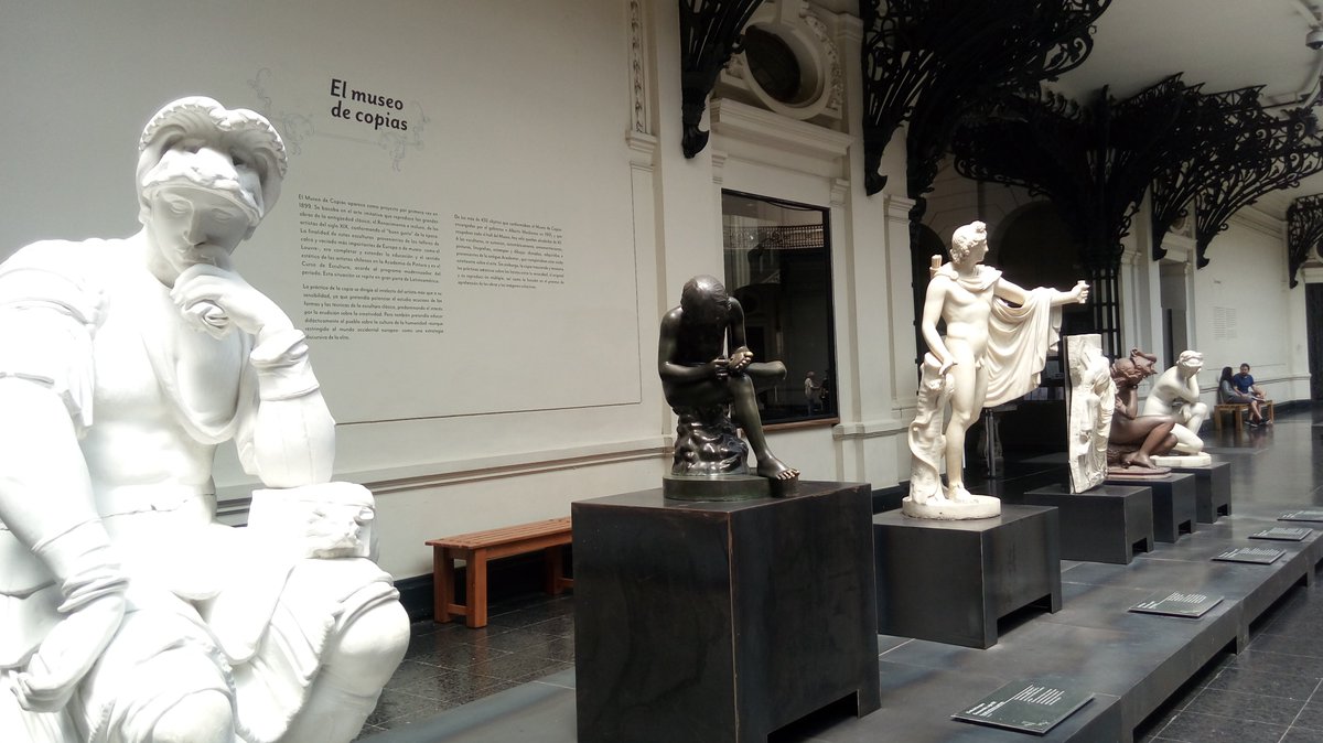 KAracena2's tweet photo. Año 2019, cuando se podía recorrer el Museo de Bellas Artes sin problemas. // #SantiagodeChile #Museums #museos https://t.co/Dq04QGLXI6