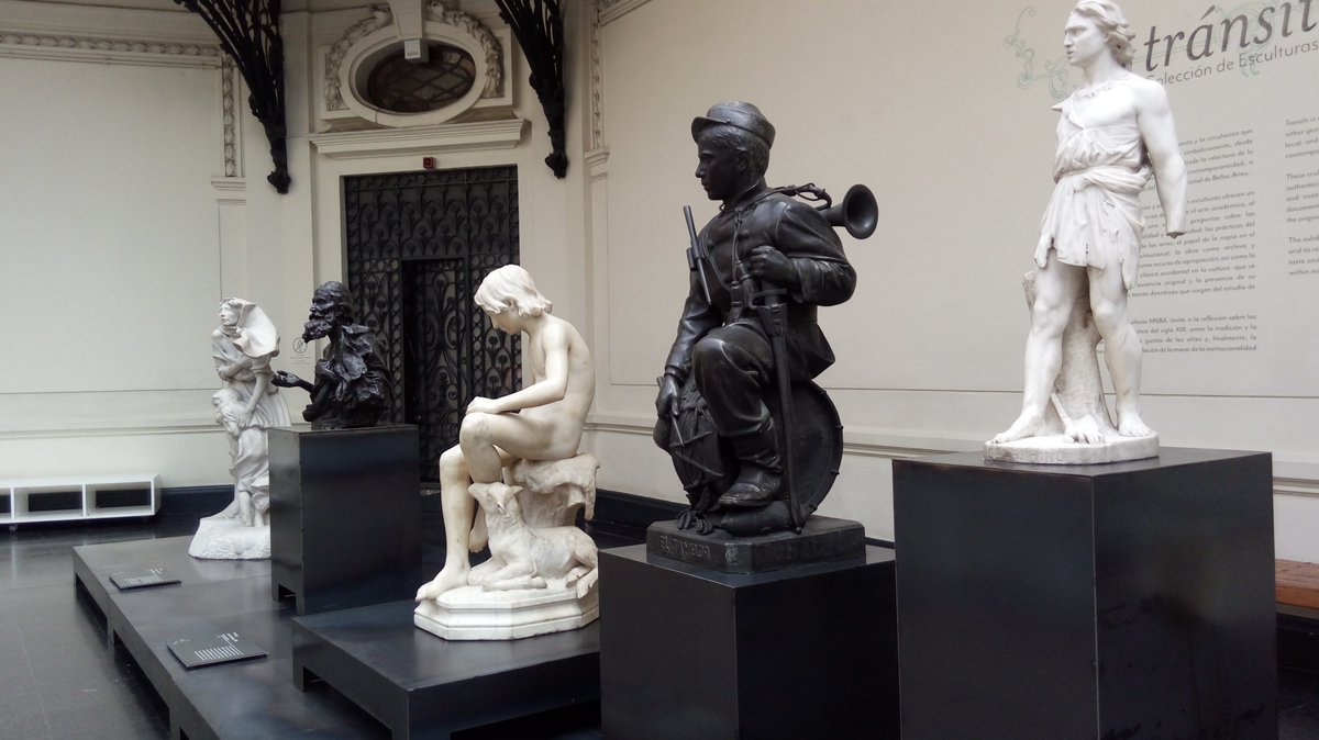 KAracena2's tweet photo. Año 2019, cuando se podía recorrer el Museo de Bellas Artes sin problemas. // #SantiagodeChile #Museums #museos https://t.co/Dq04QGLXI6