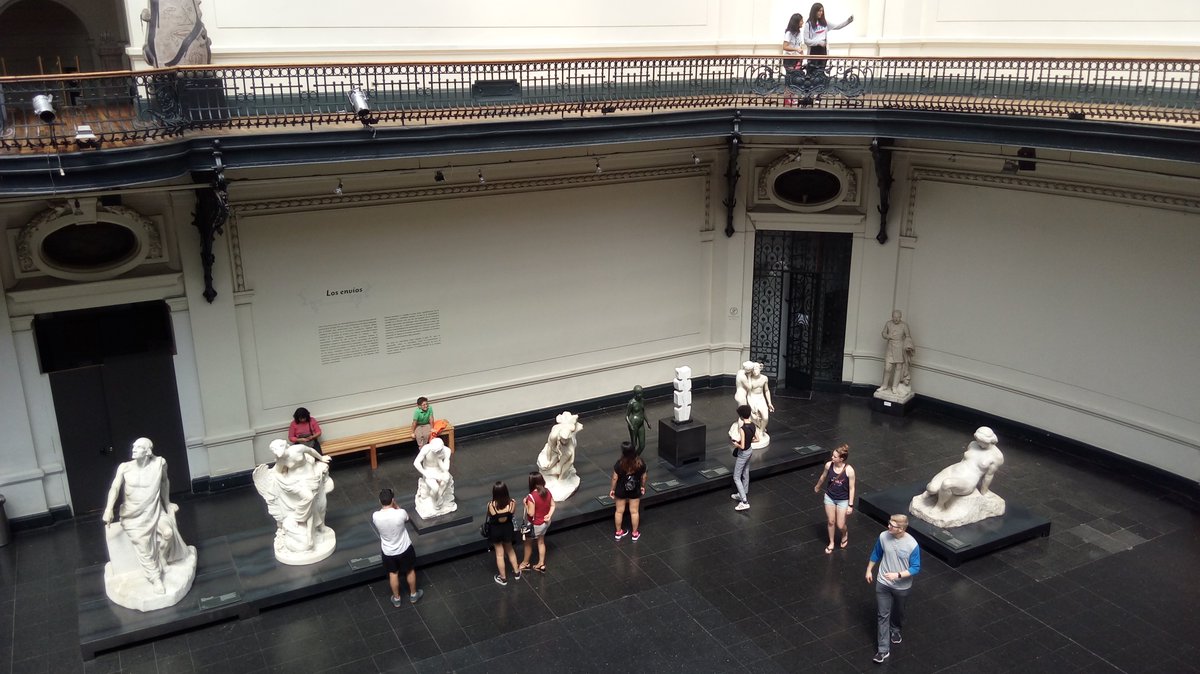 KAracena2's tweet photo. Año 2019, cuando se podía recorrer el Museo de Bellas Artes sin problemas. // #SantiagodeChile #Museums #museos https://t.co/Dq04QGLXI6