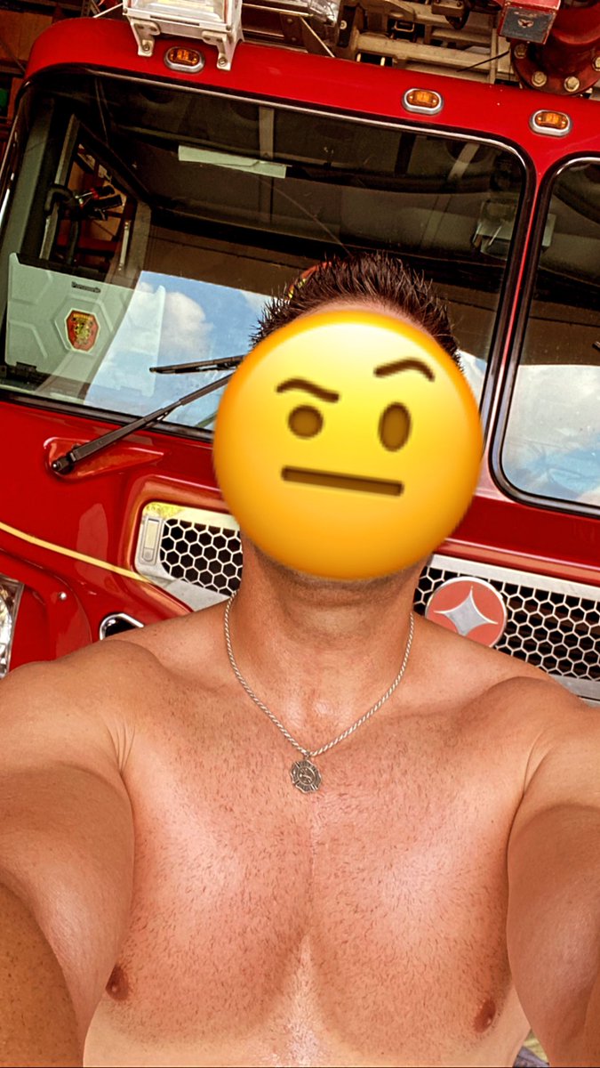 Msk_Sinister's tweet photo. Hard work pays off, shredded 10 lbs in 4 weeks. Far from where I want to be but the progress is motivating! 💪🏼💪🏼 @xWPGNx gym selfies #fittofightfire #ladderguy #hotfireman #MrSeptember #onlyfans? #LOL https://t.co/0l4I4gUenC