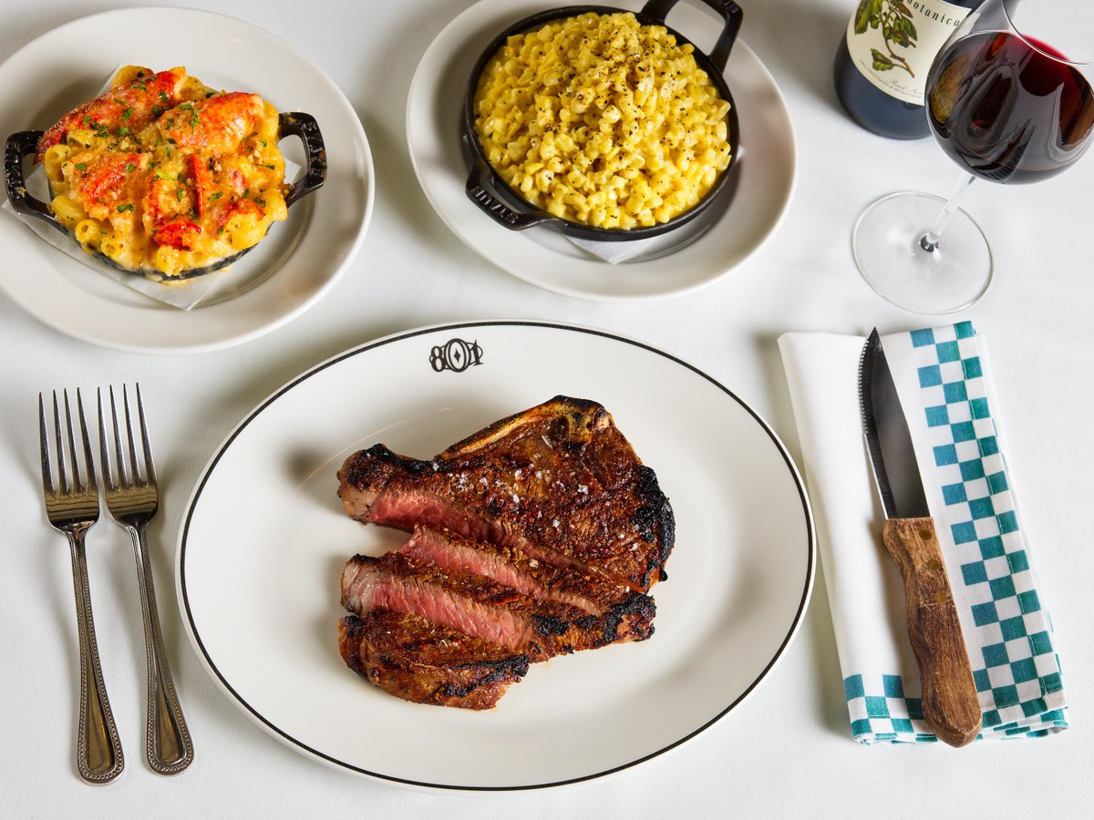 801ChophouseSTL's tweet photo. Hey @KrisBryant_23 St Louis isn't boring when you dine at 801 Chophouse....... https://t.co/A1Hgx6BtSp