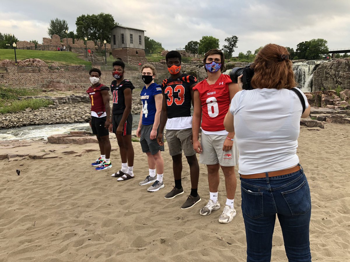 hank 🇰🇷 tweet media