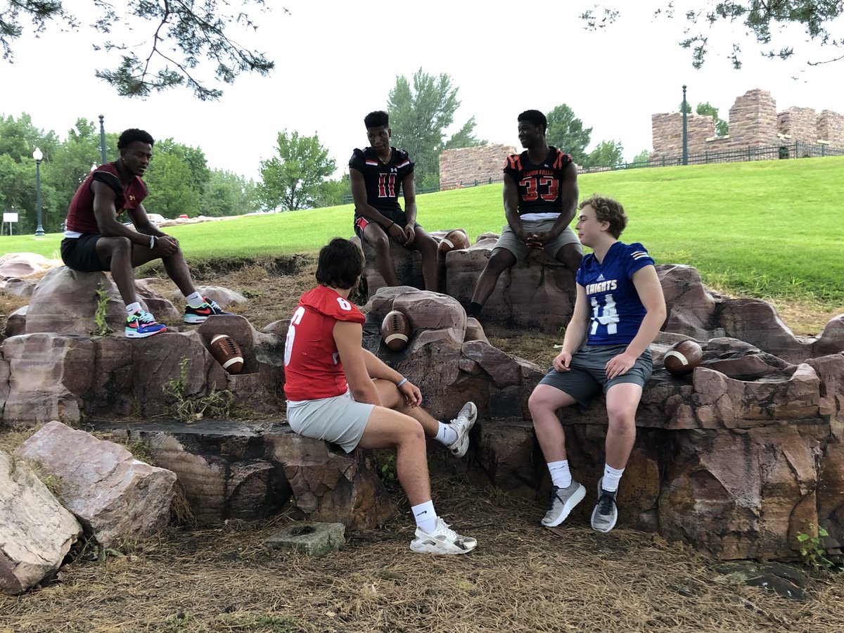 hank 🇰🇷 tweet media