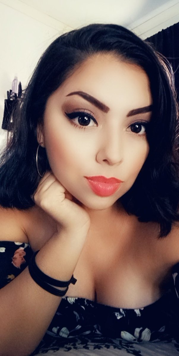 veroGalvan2008's tweet photo. I'm loving my haircut 🥰 https://t.co/Fv8OidS9dO