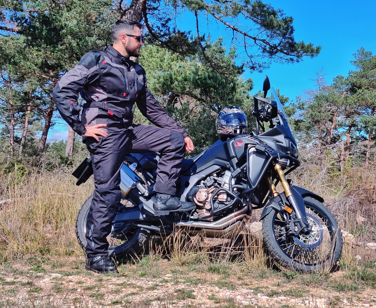 Willkonen's tweet photo. Born To Be Wild
#HondaAfricaTwin https://t.co/n7VeZhYF2e