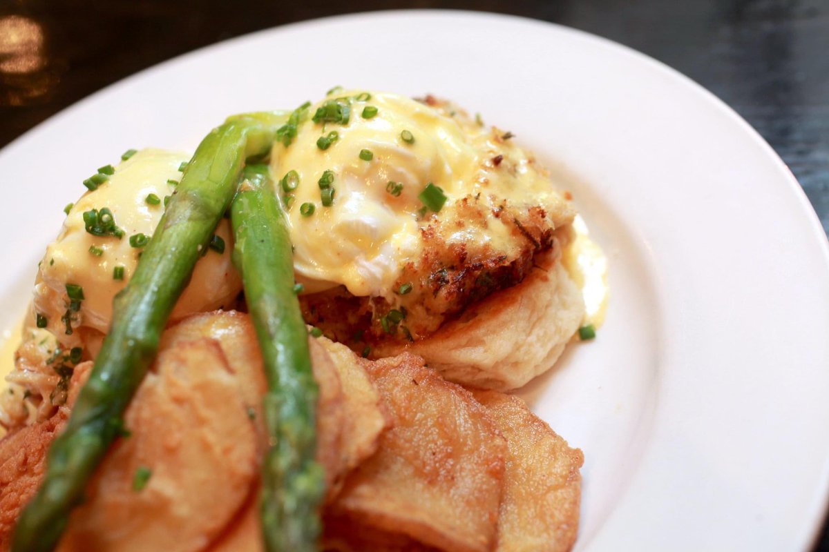 FordsFish's tweet photo. Enjoy Ford's signature brunch this weekend! ๐ณ๐ฅ๐ฆ Available while you dine-in or for curbside pickup. Order link: https://t.co/6AsZ2aP6On. Featuring the following on Sat & Sun, 11am-3pm.
Surf & Turf Omelet
Crab Cake Benedict
#fordsfishshack #loudouncountyva #brunch https://t.co/ds9RnqZkVa