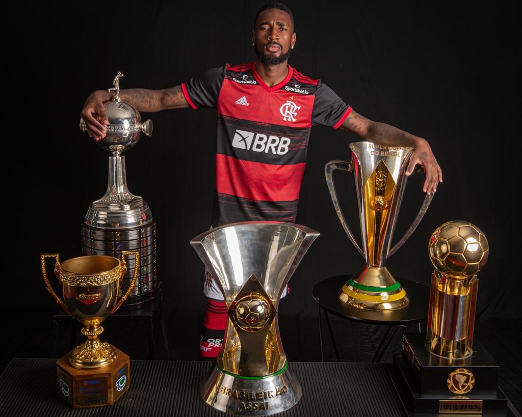 GersonSantos08's tweet photo. Eles falam demais, mas falam em vão 🏆🙅🏾‍♂️🔴⚫️ @Flamengo https://t.co/LAlrcn3DE3