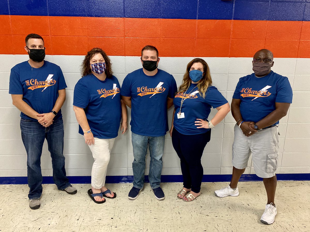 ehurst_sms's tweet photo. The @SouthavenMiddle admins are ready to get this year started! #believethebest #teamdcs https://t.co/mhF6VVx158