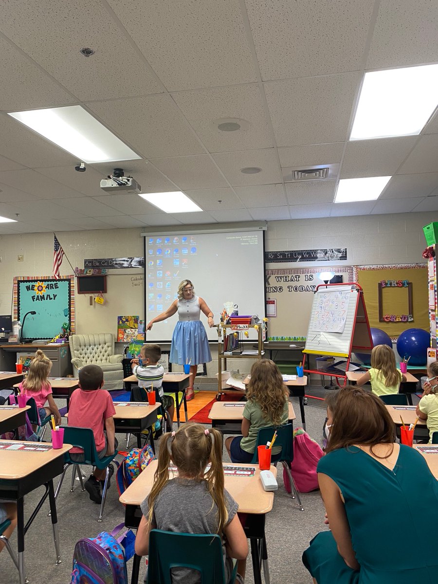 TNedu's tweet photo. Today, @SchwinnTeach visited Kenrose Elementary, @creekwoodhs, &amp; @CENT_Tweets. We know school will look different this year but thank you to the educators and school leaders for your creativity to ensure kids are safe, learning and back in the classroom. Thank you for having us! https://t.co/uzlUEpzabj