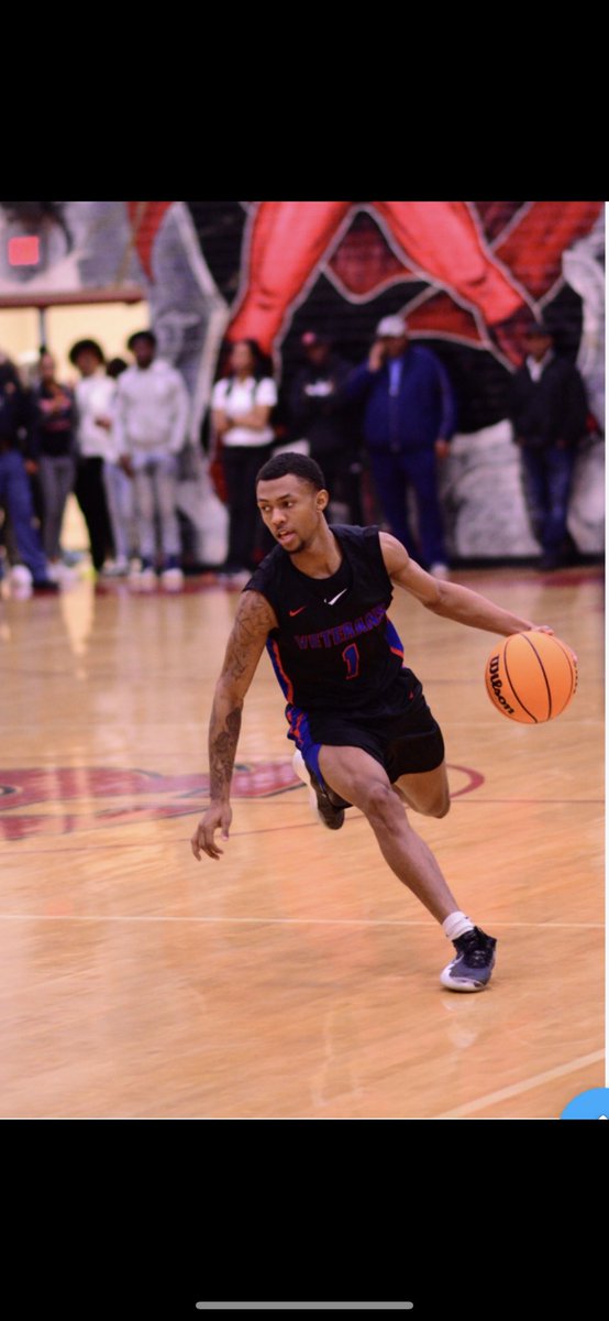 notrodney01's tweet image. My main focus is to remain focused #Committed @HiramMBB @wr_allstars 💚