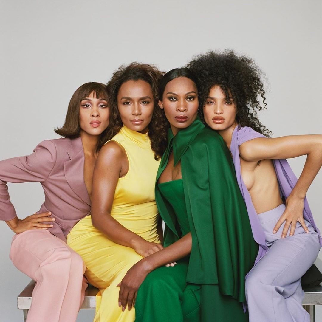 TiyTies's tweet photo. Now that's what I call a support system! Tag the friends you'd want to recreate this photo with ⬇️  (photo by @lukegilford) #repost @girlboss #TiysTies https://t.co/t4GTTLDLhR