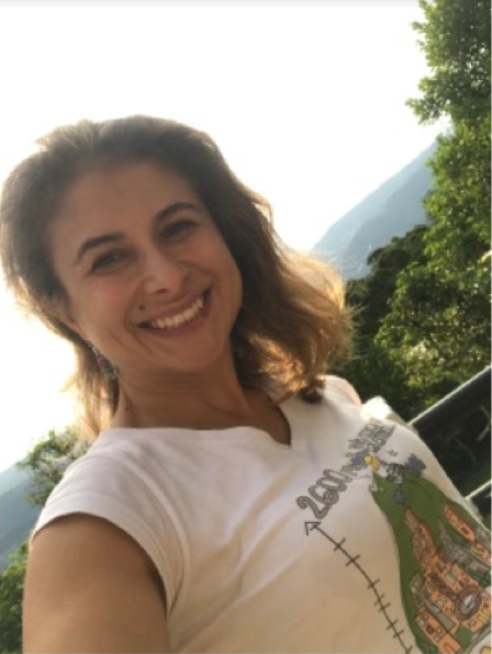 (3/9) For Lizette to be Latina means "my roots are the green mountains, the hardworking people, the music, the creativity. All of that is reflected on the work I do. I try to bring creative work, happiness & very good quality products/ideas to my job every day”  #GeoLatinasPower