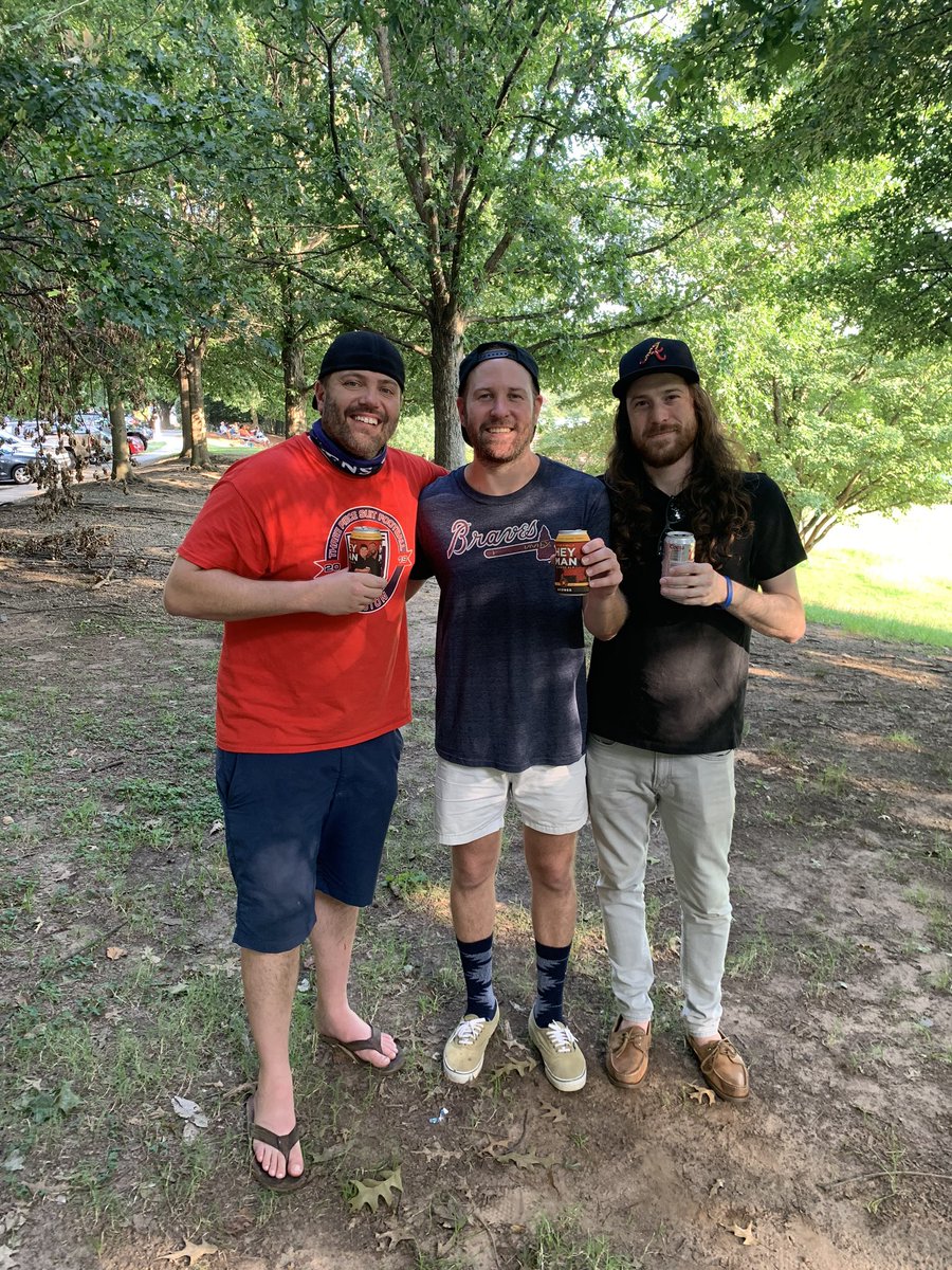 Cameronm19's tweet photo. HEY MAN! When the @Braves game gets cancelled right before first pitch, we still tailgate! @MikeBellATL @putemupcdukes @squidbilly929 @CodyMarlowe @oconeebrewingco https://t.co/NZQ6KQZ4Yg